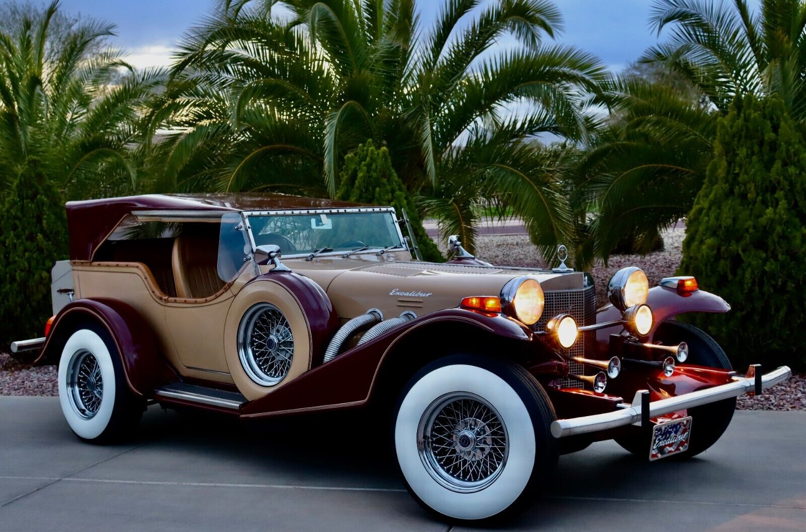 Excalibur-Series-III-Phaeton-SS-1978-Convertible-37