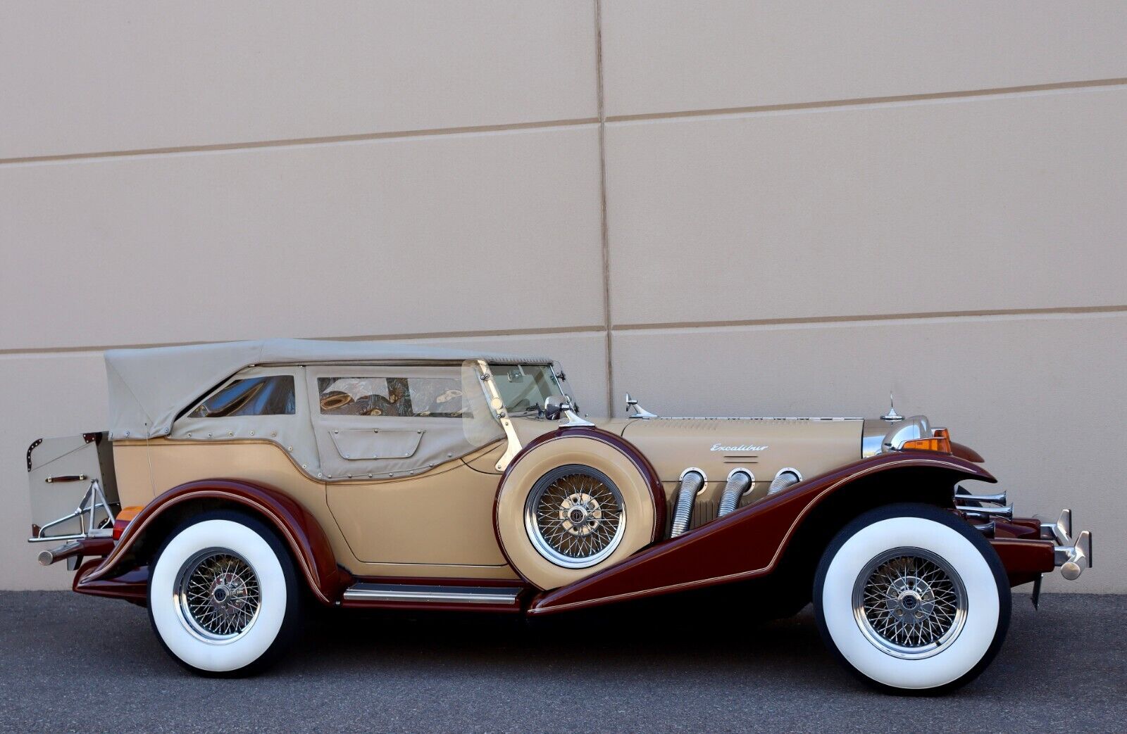 Excalibur-Series-III-Phaeton-SS-1978-Convertible-8
