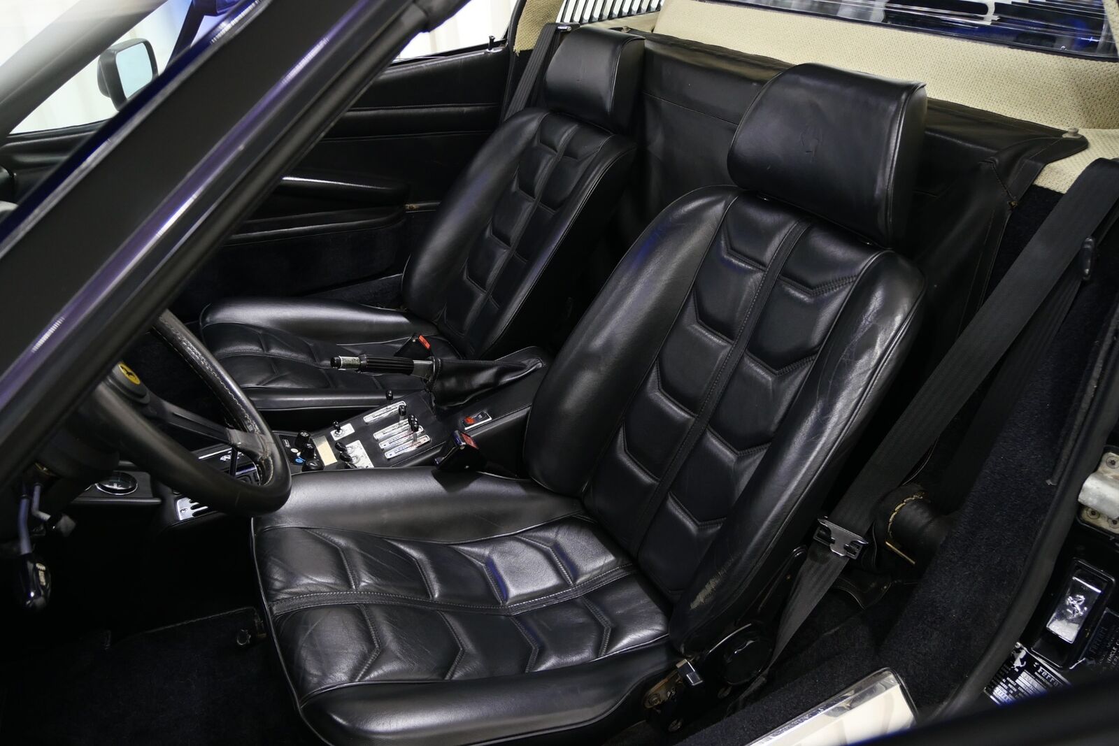 Ferrari-308-1980-2D-Coupe-22