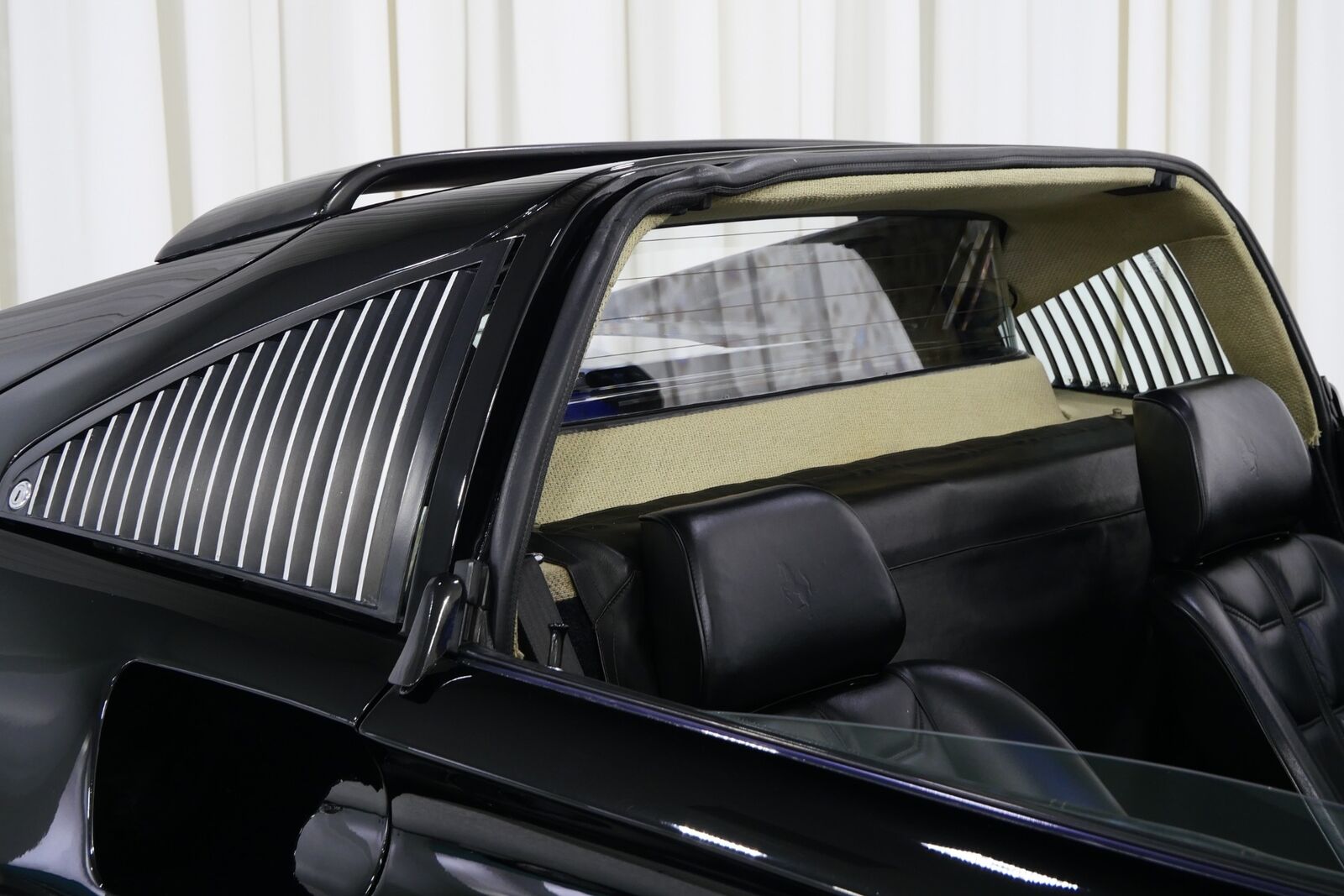 Ferrari-308-1980-2D-Coupe-25