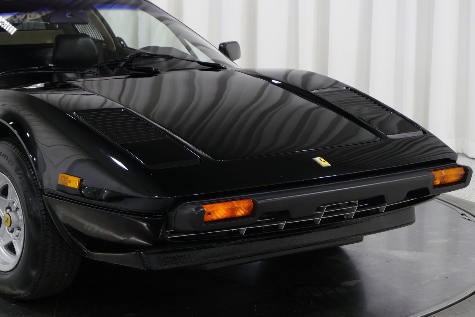 Ferrari-308-1980-2D-Coupe-35