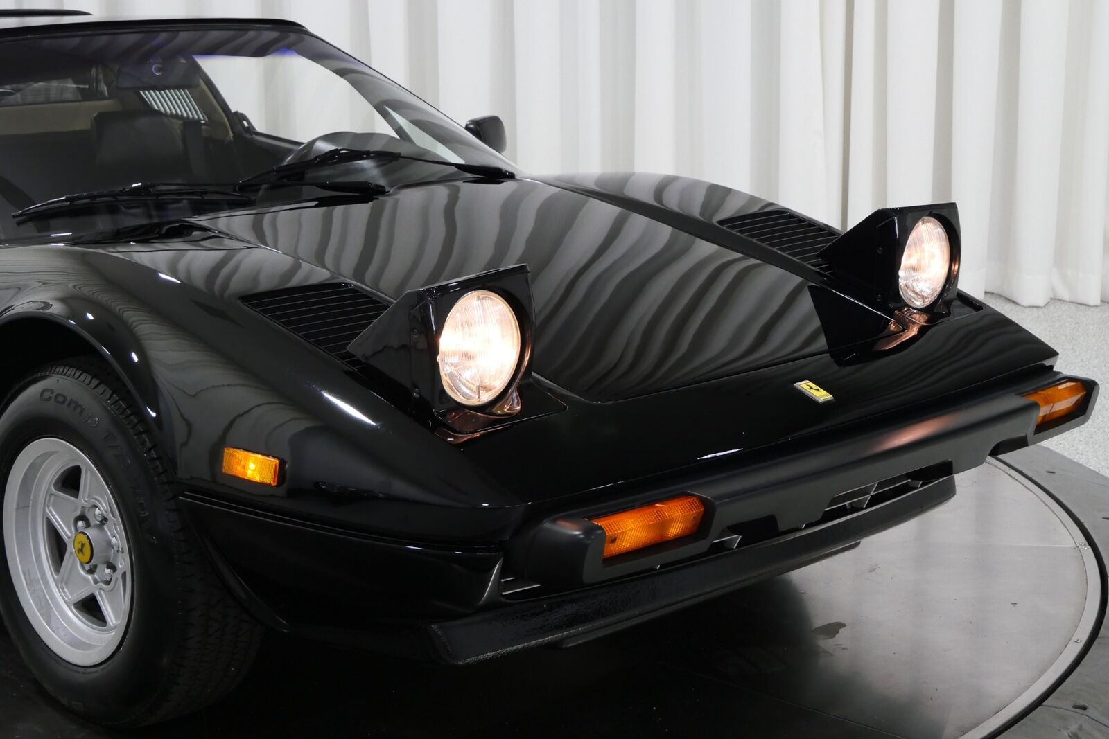Ferrari-308-1980-2D-Coupe-36