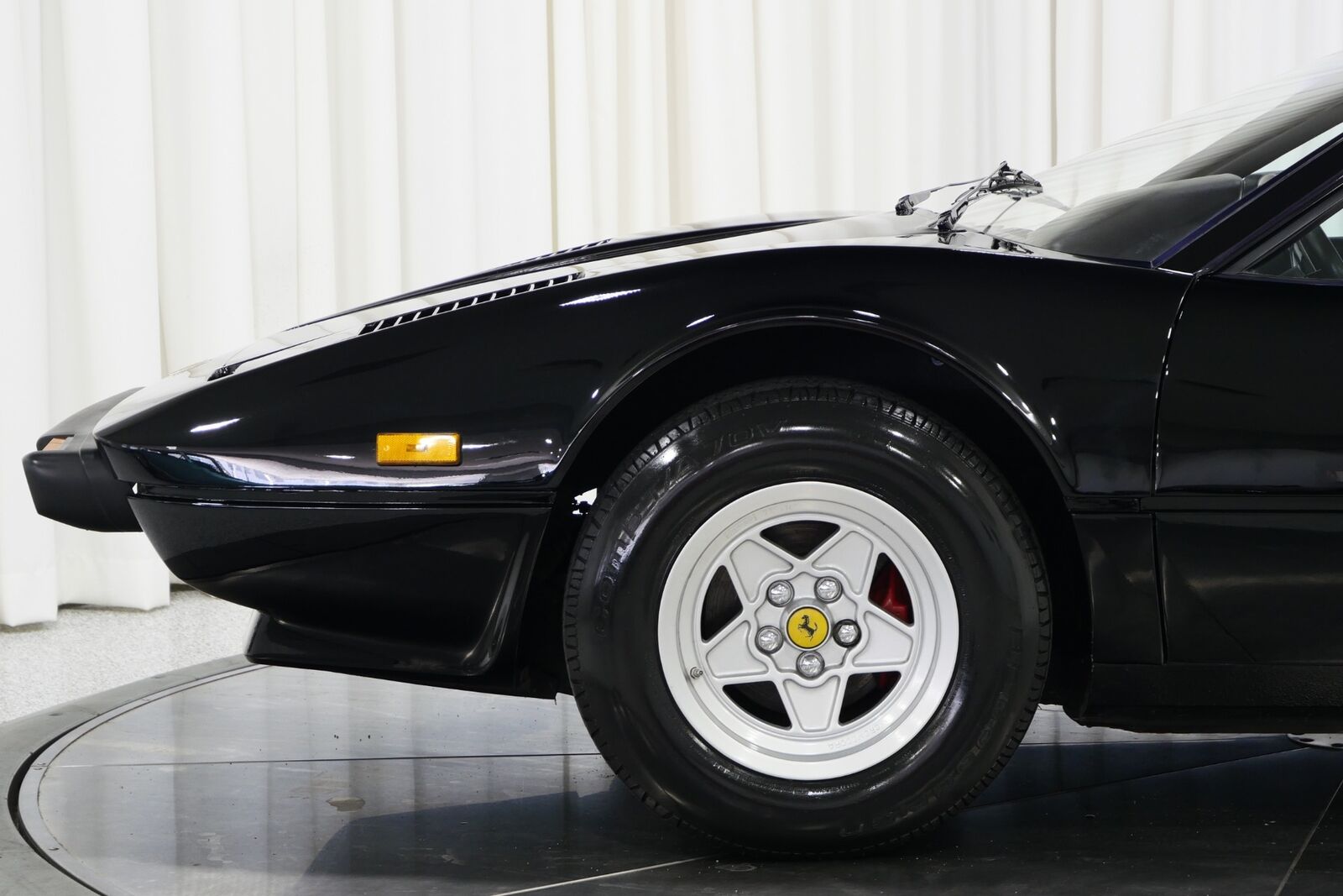 Ferrari-308-1980-2D-Coupe-8
