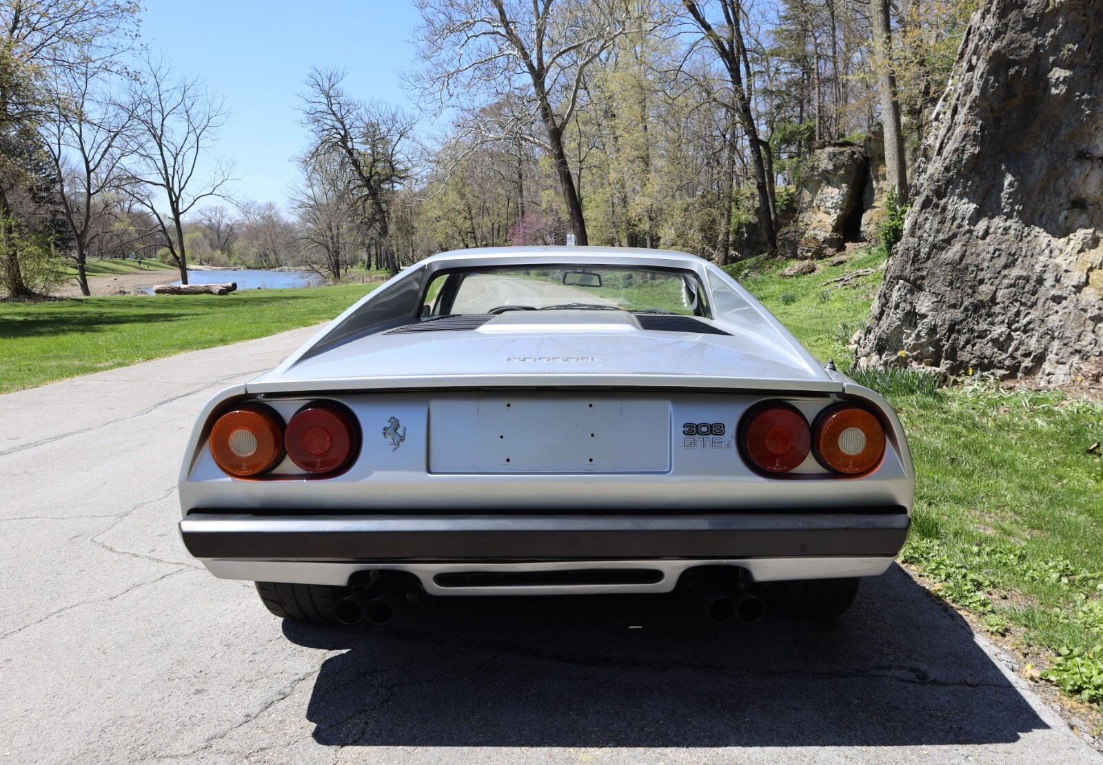 Ferrari-308-1983-Coupe-2