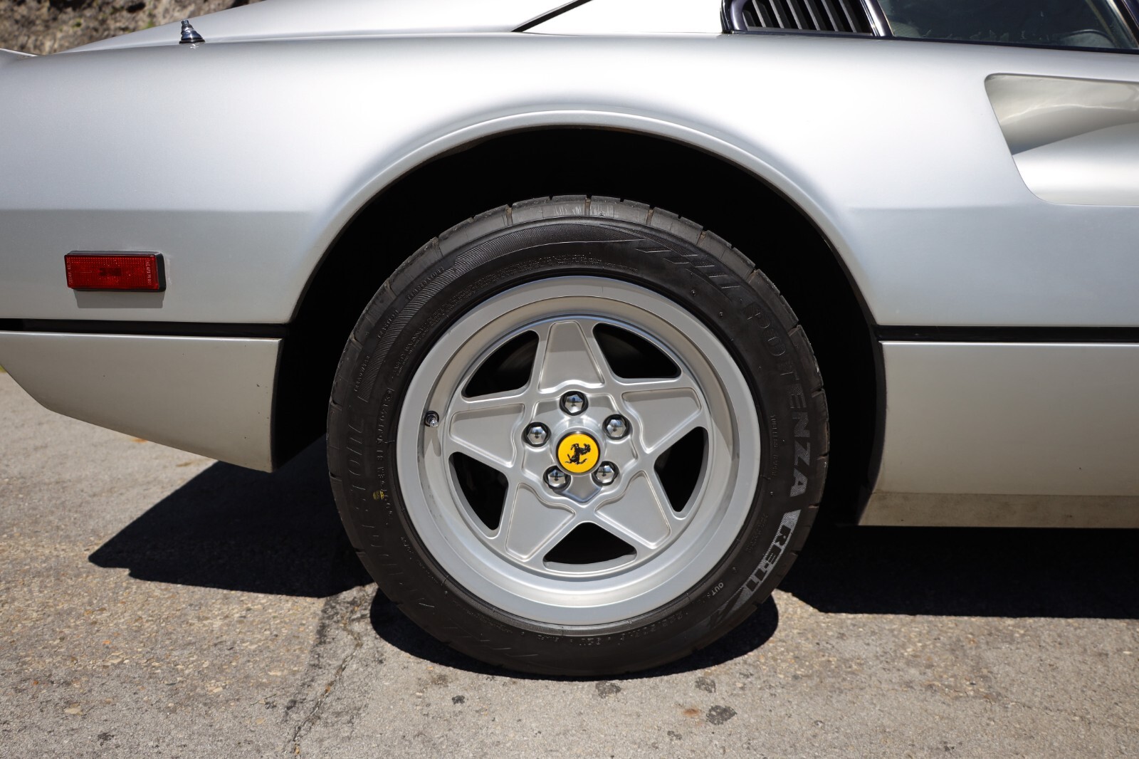 Ferrari-308-1983-Coupe-9