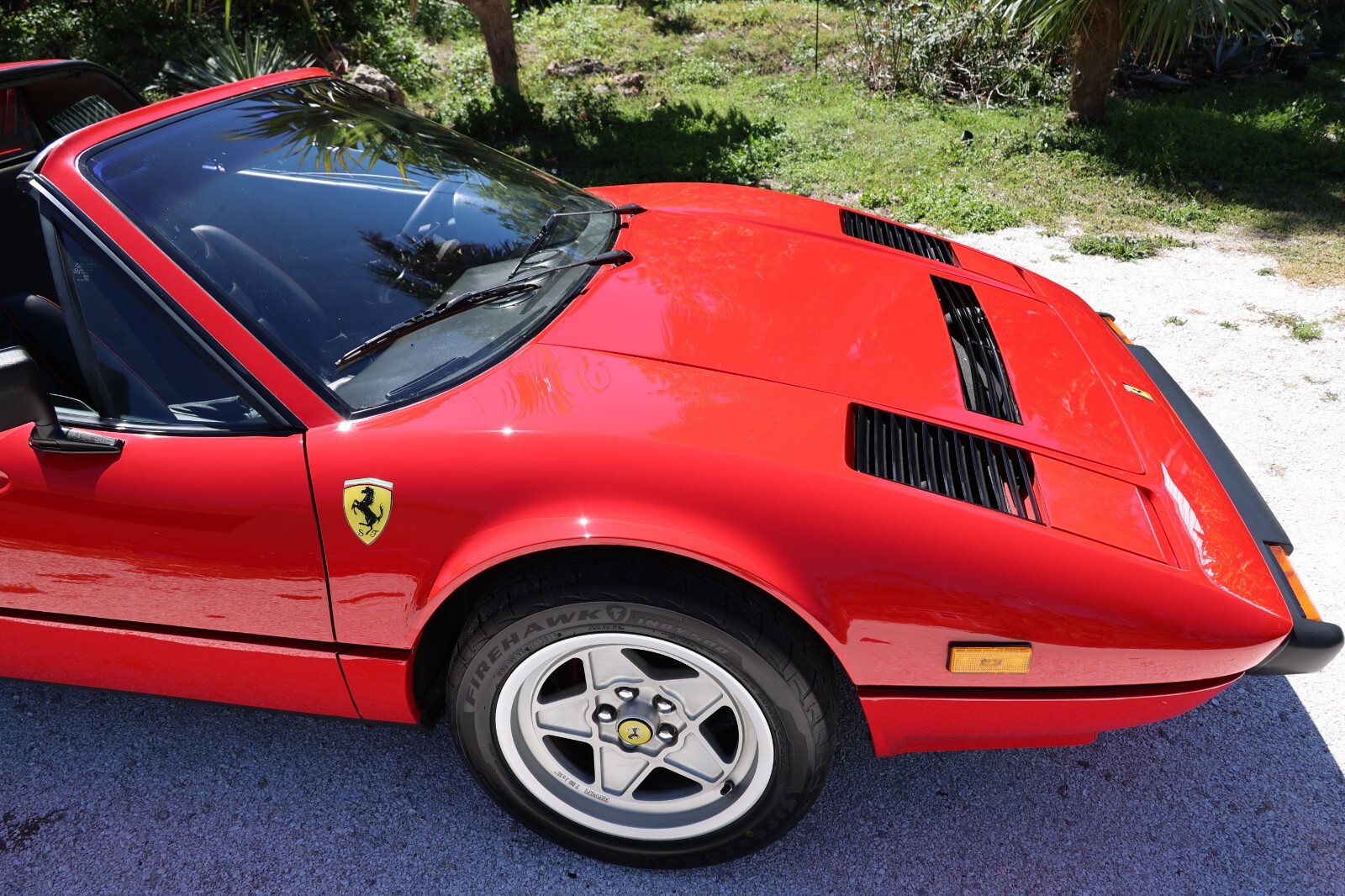 Ferrari-308-1984-3