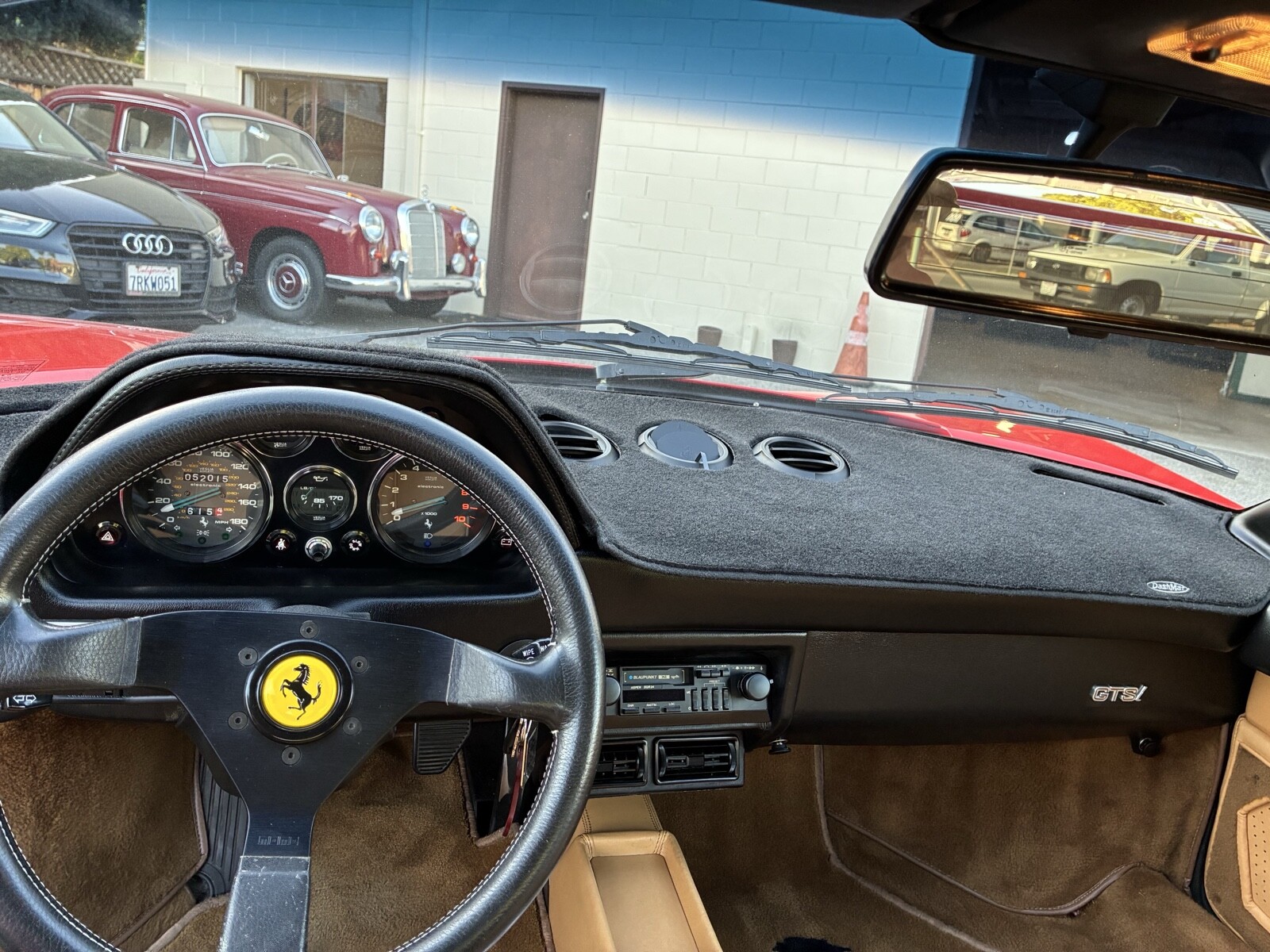 Ferrari-308-1985-11