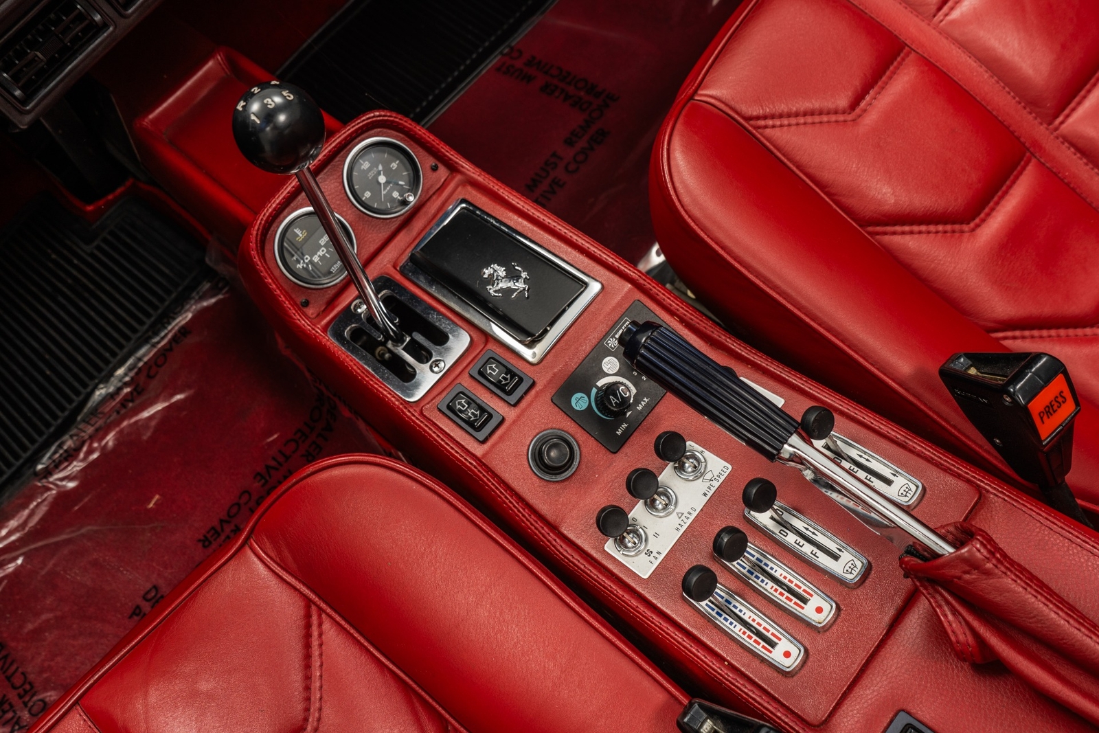 Ferrari-308-1985-2D-Convertible-14