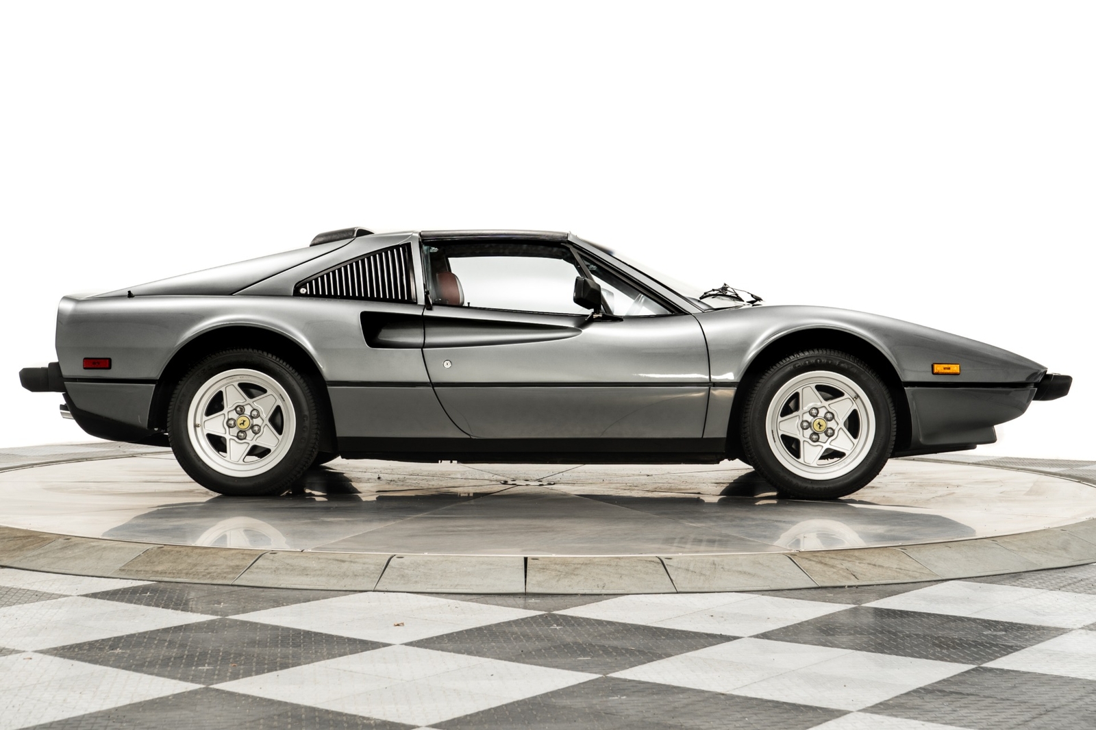 Ferrari-308-1985-2D-Convertible-16