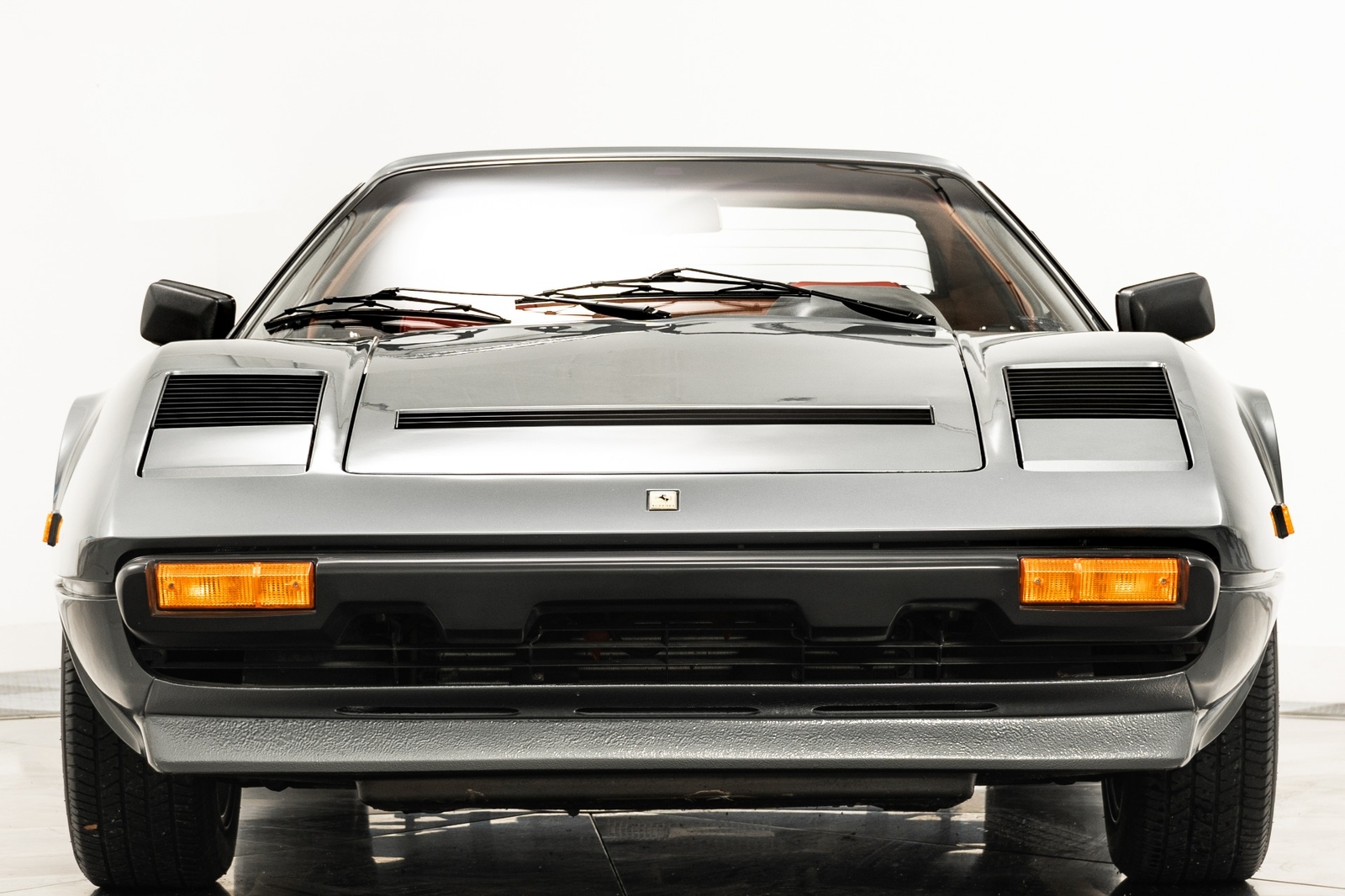 Ferrari-308-1985-2D-Convertible-2