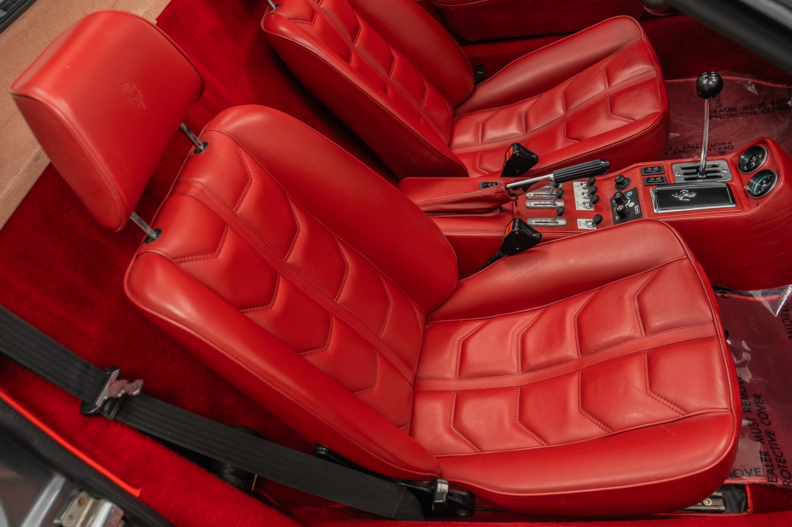 Ferrari-308-1985-2D-Convertible-24