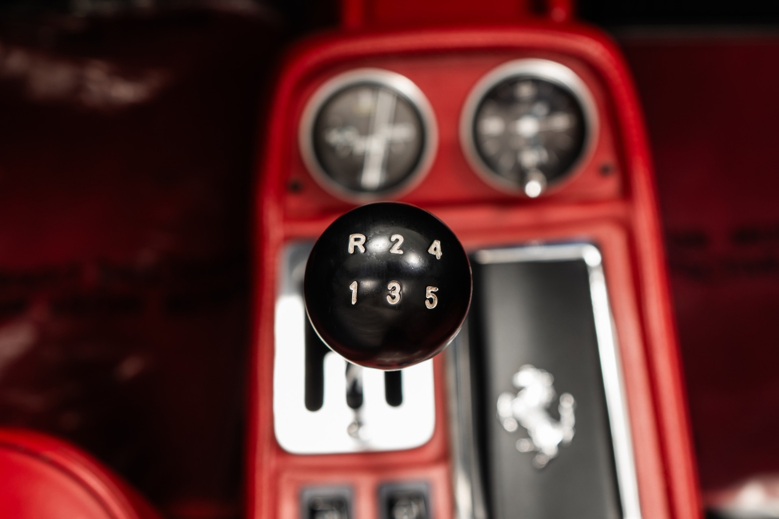Ferrari-308-1985-2D-Convertible-25