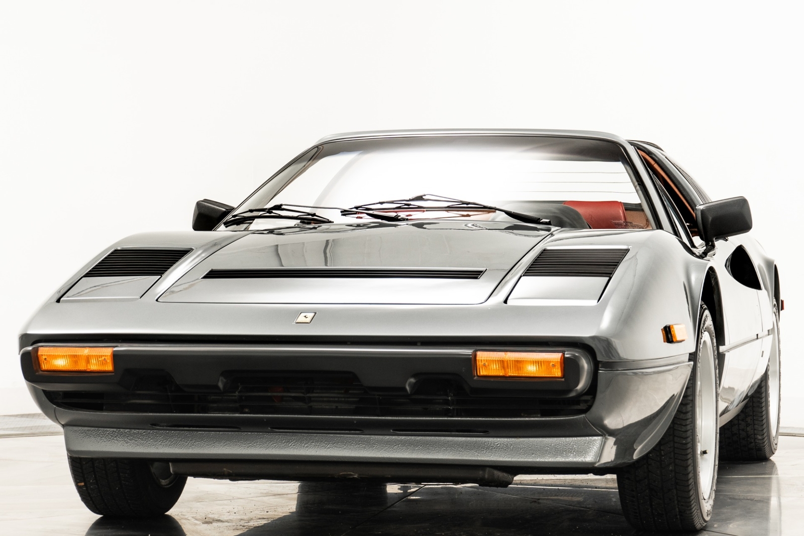Ferrari-308-1985-2D-Convertible-3