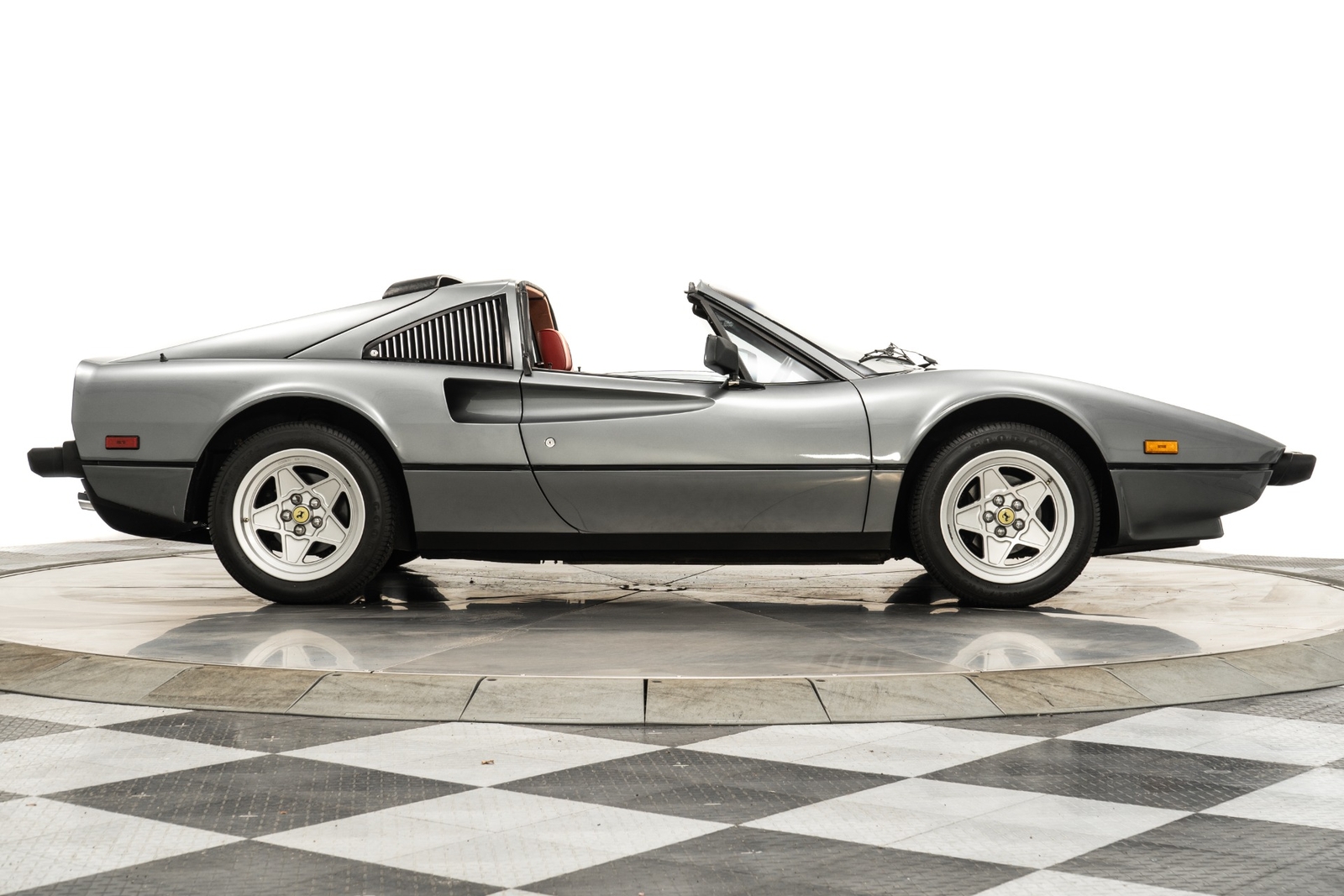 Ferrari-308-1985-2D-Convertible-36
