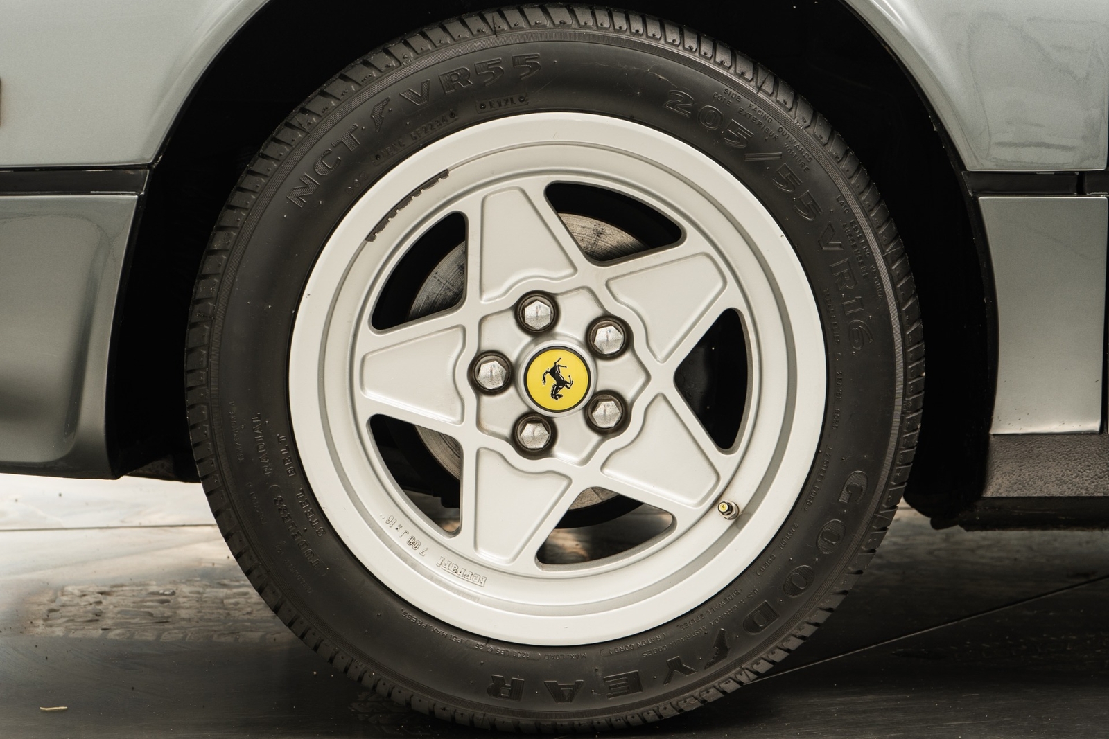 Ferrari-308-1985-2D-Convertible-8