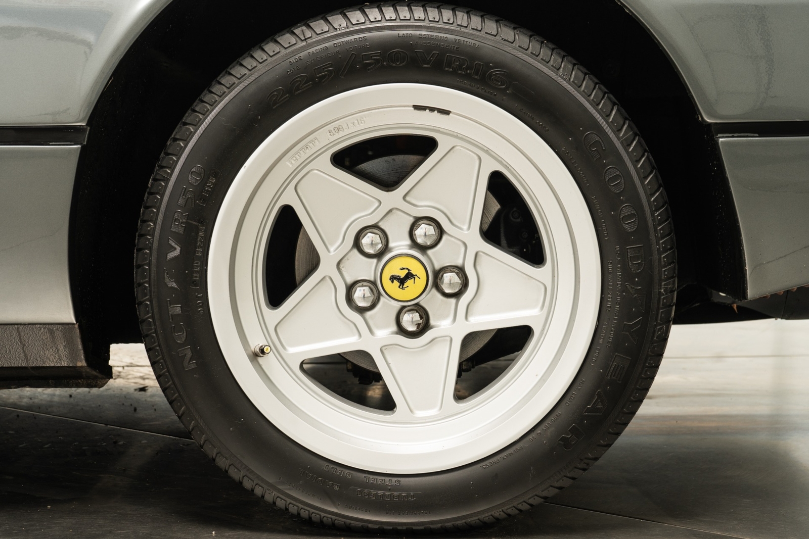 Ferrari-308-1985-2D-Convertible-9
