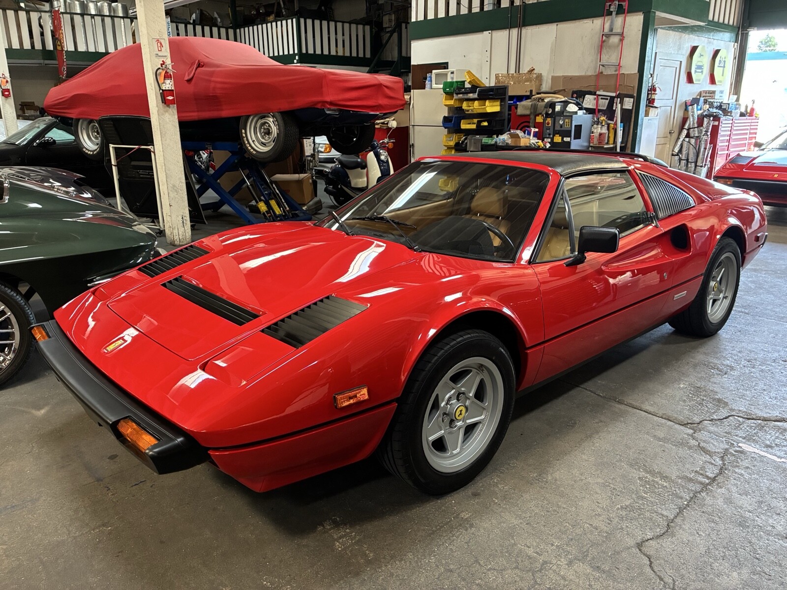 Ferrari-308-1985-4