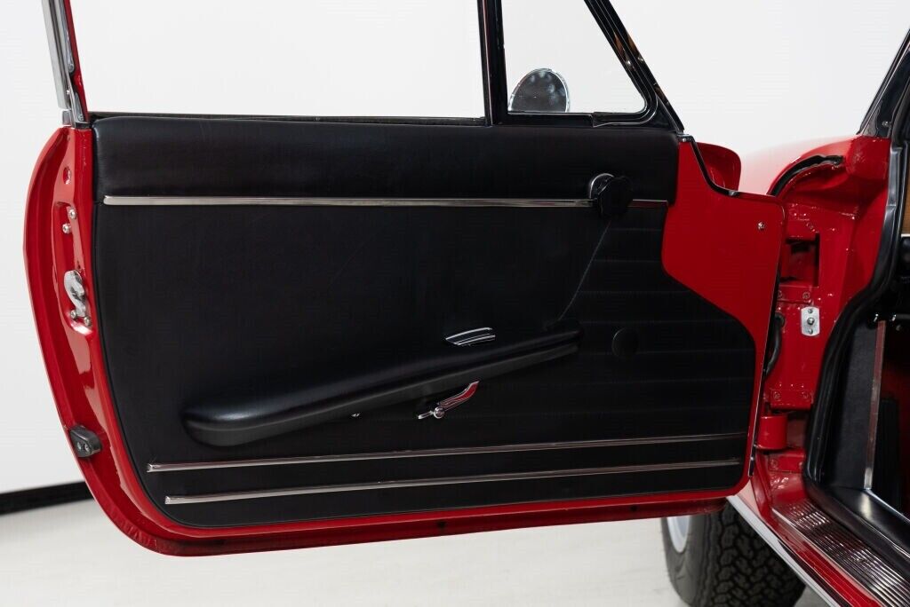Ferrari-330-GTC-1967-Coupe-28