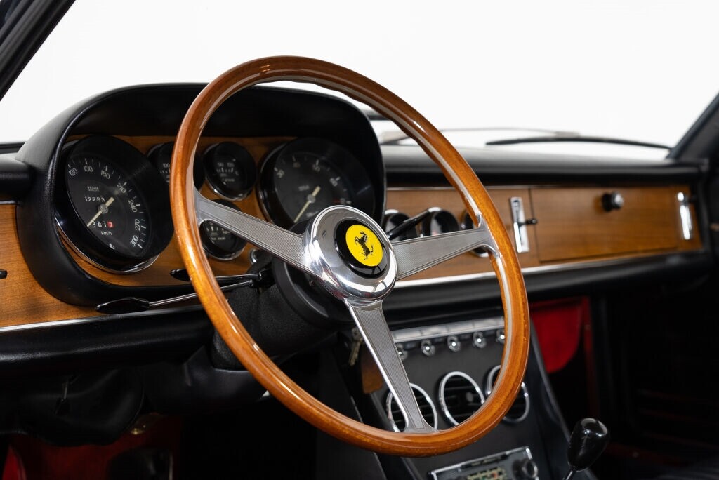 Ferrari-330-GTC-1967-Coupe-29
