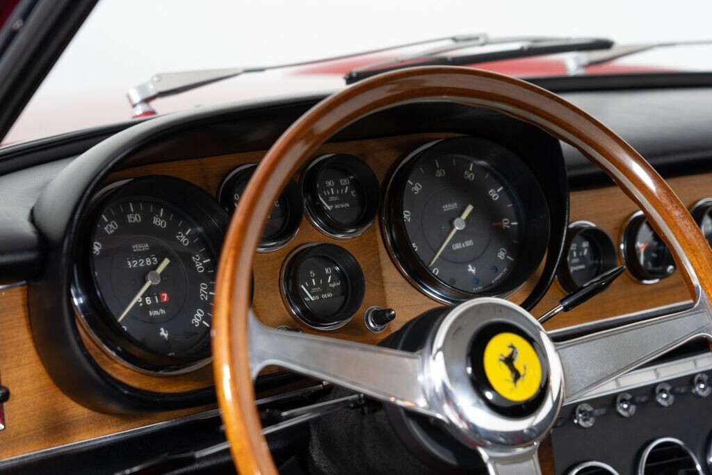 Ferrari-330-GTC-1967-Coupe-30