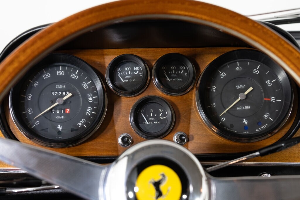 Ferrari-330-GTC-1967-Coupe-31