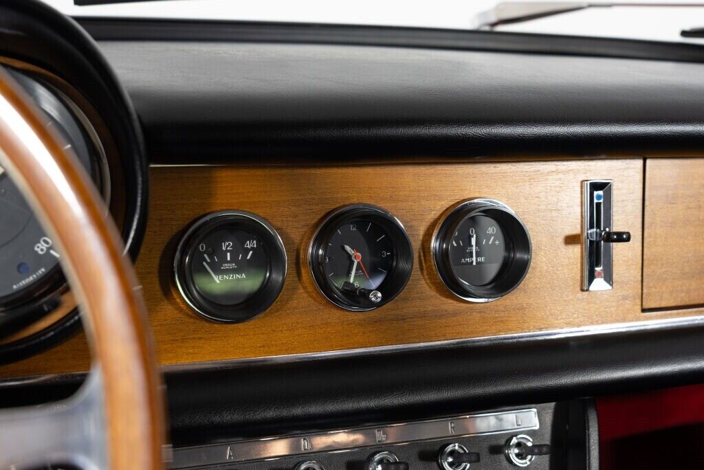 Ferrari-330-GTC-1967-Coupe-33