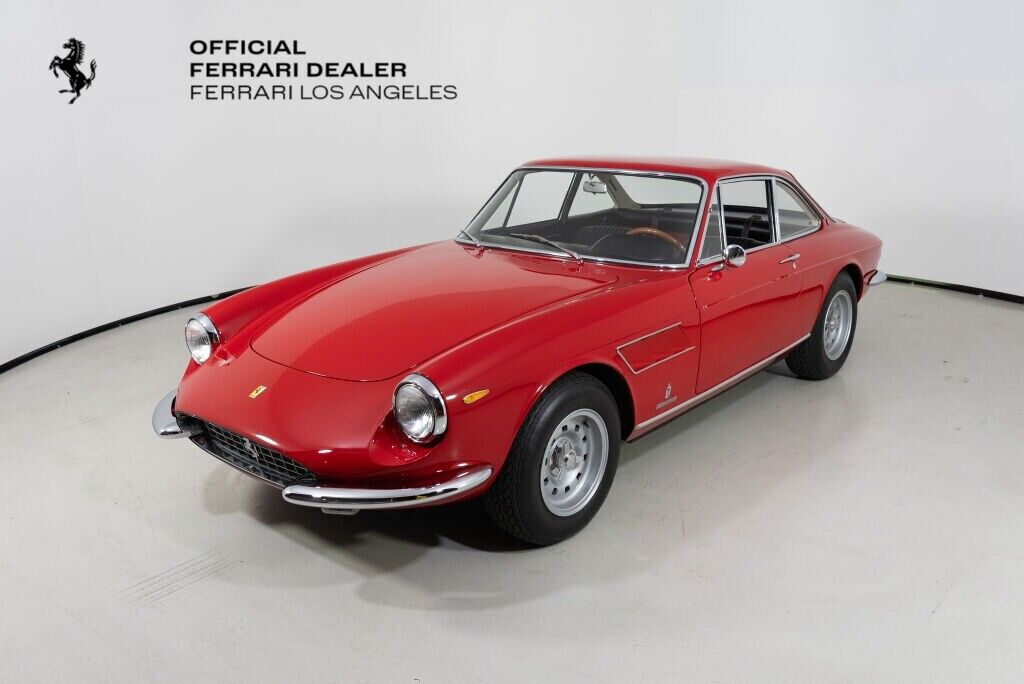 Ferrari-330-GTC-1967-Coupe