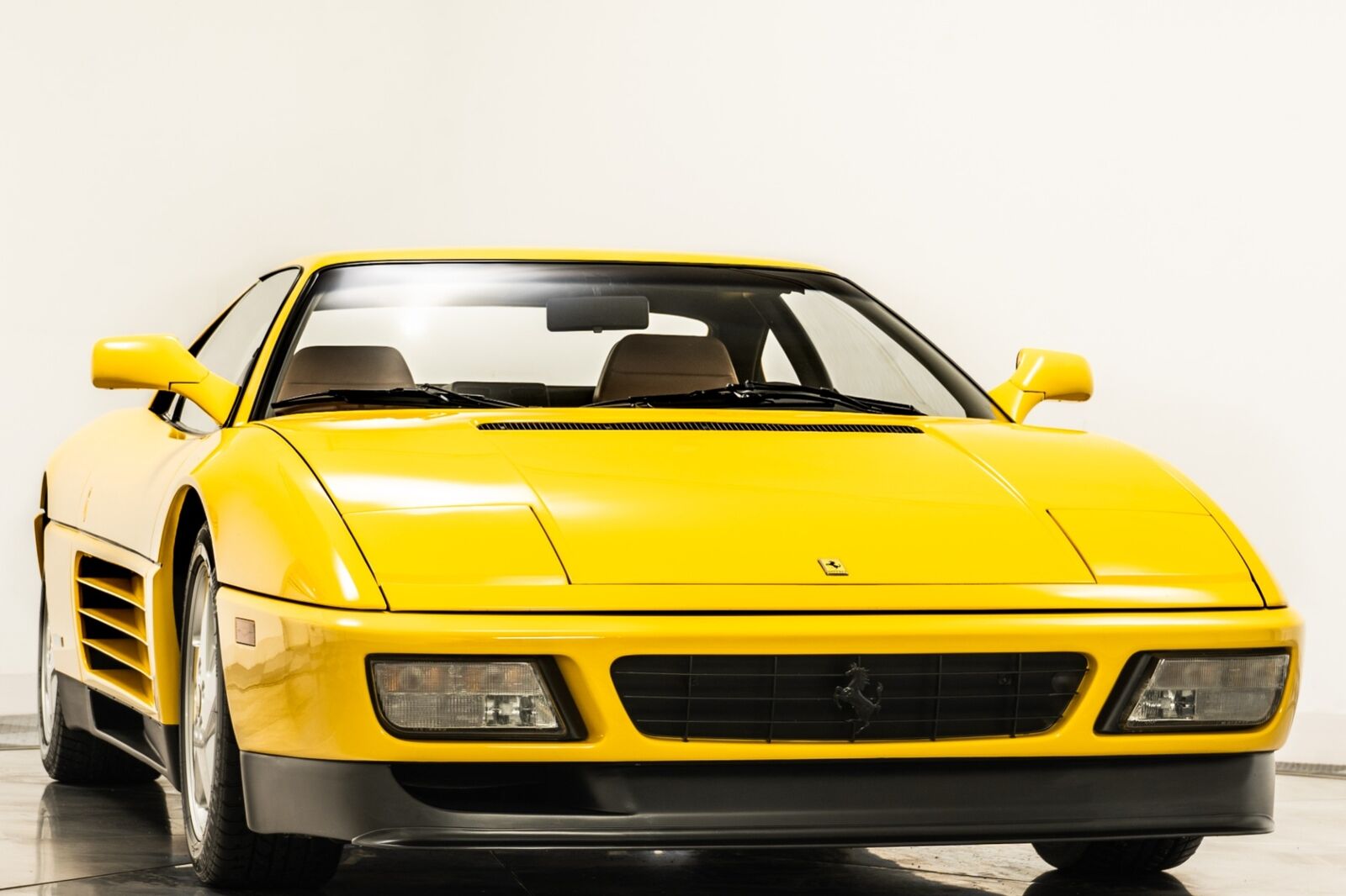 Ferrari-348-1991-2D-Coupe-1