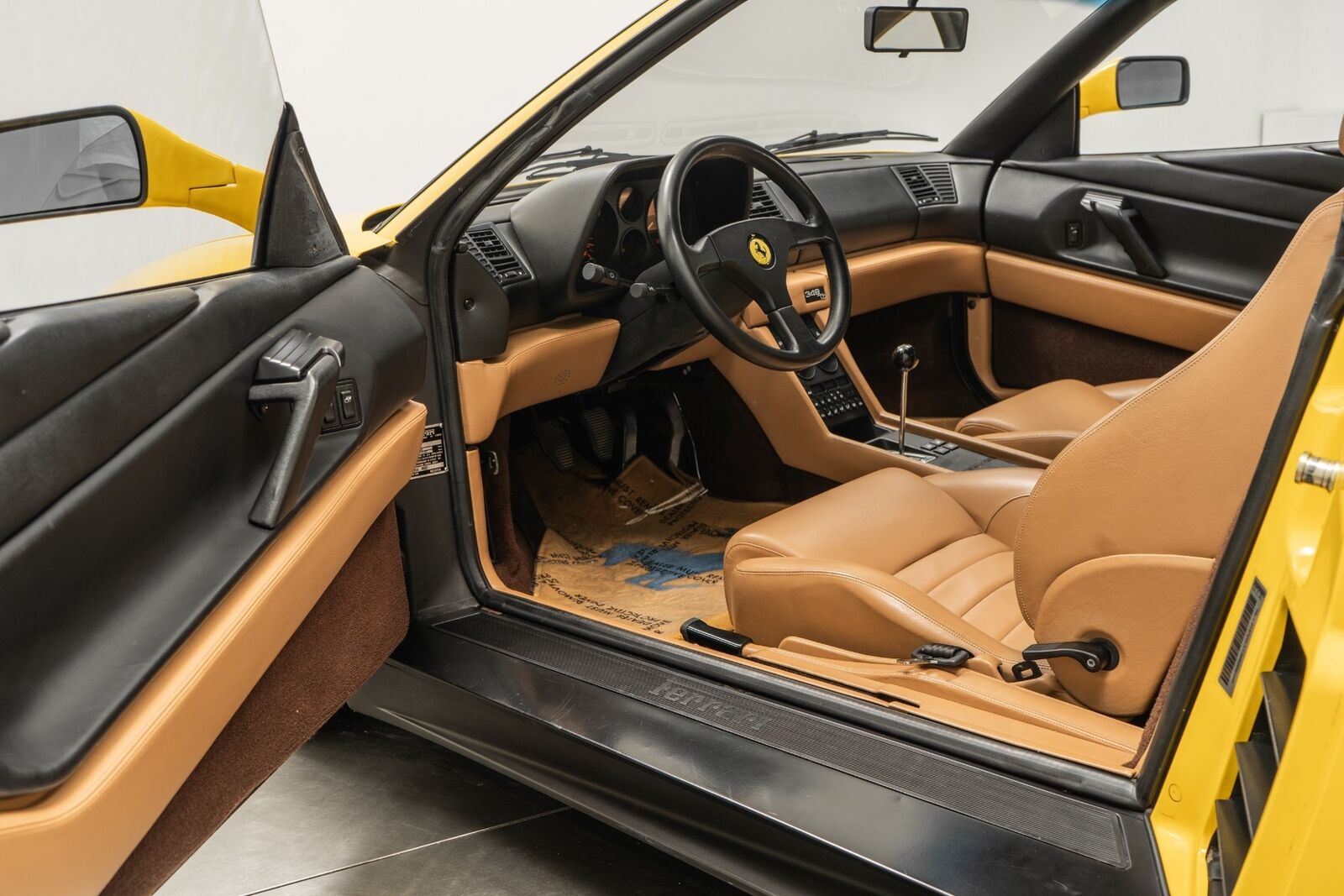 Ferrari-348-1991-2D-Coupe-21