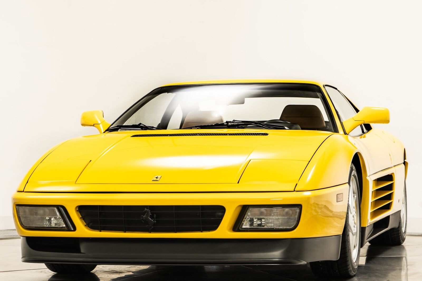 Ferrari-348-1991-2D-Coupe-3