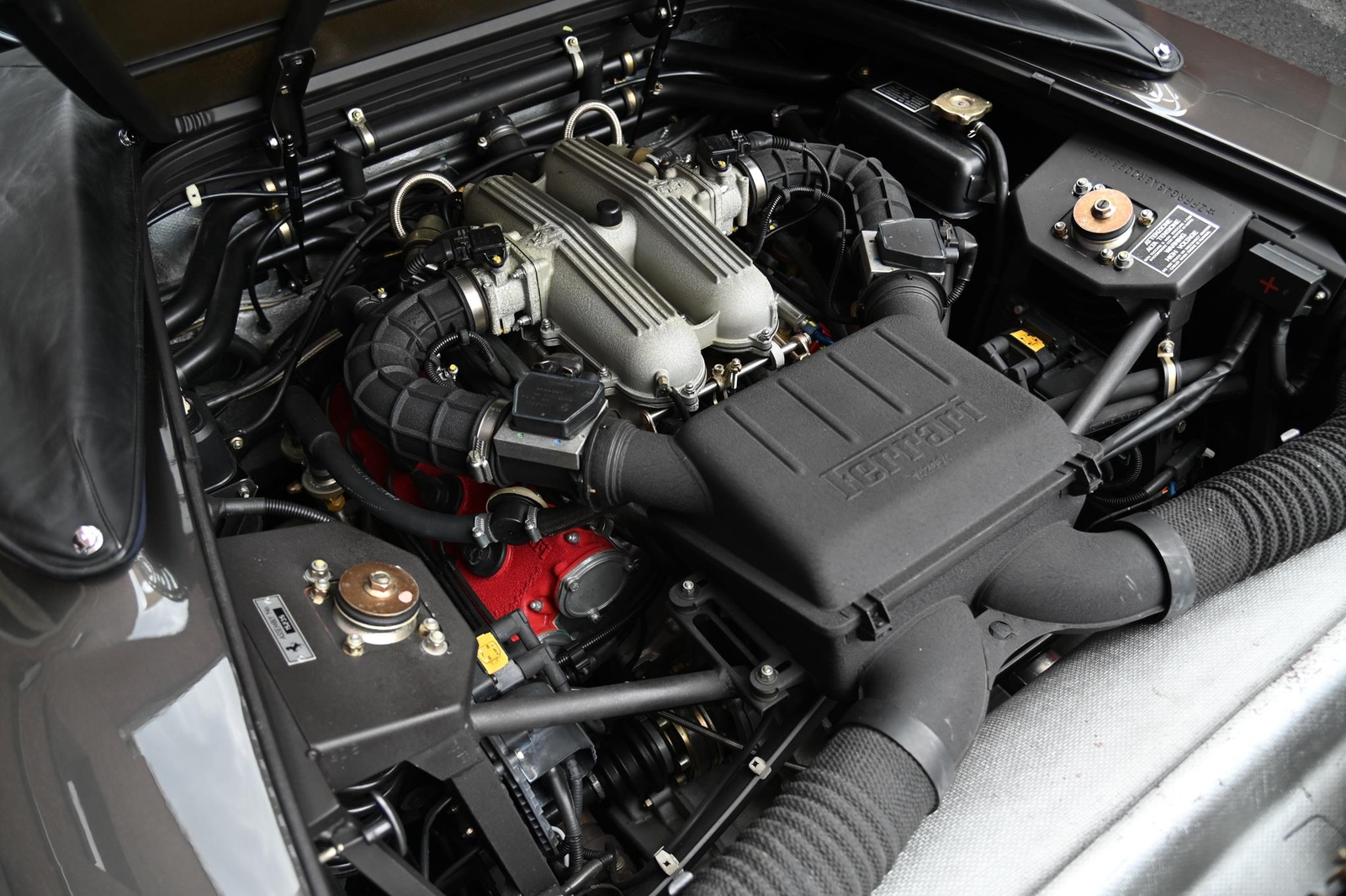 Ferrari-348-1994-26