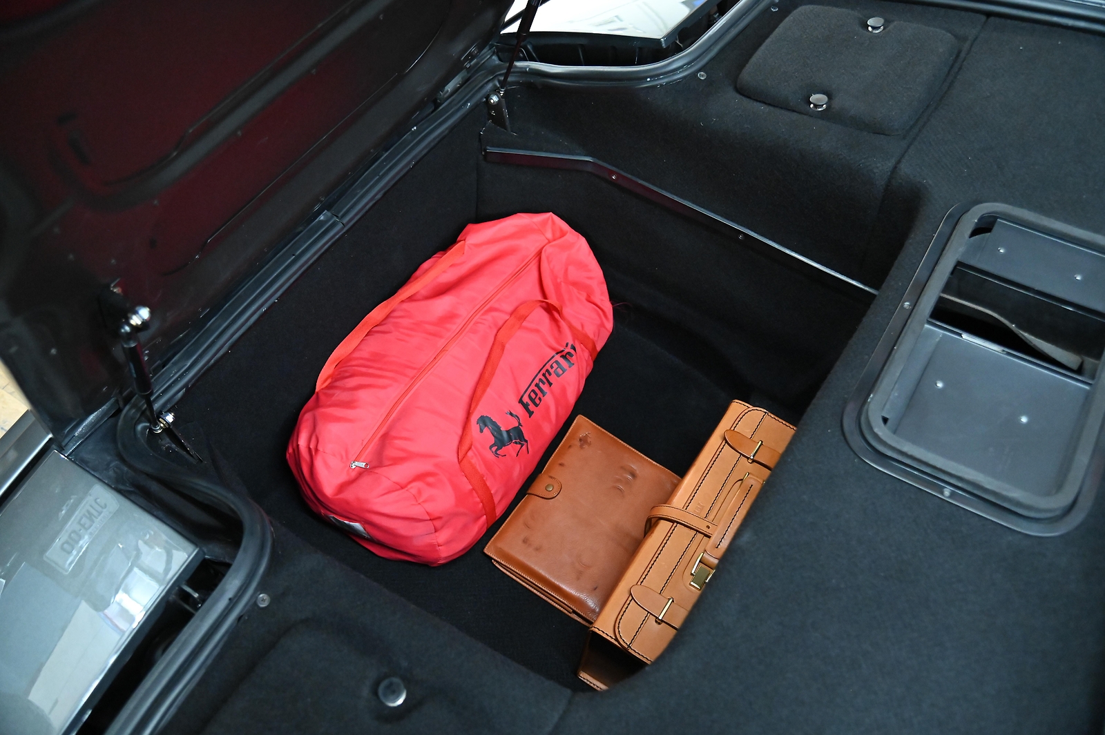Ferrari-348-1994-35
