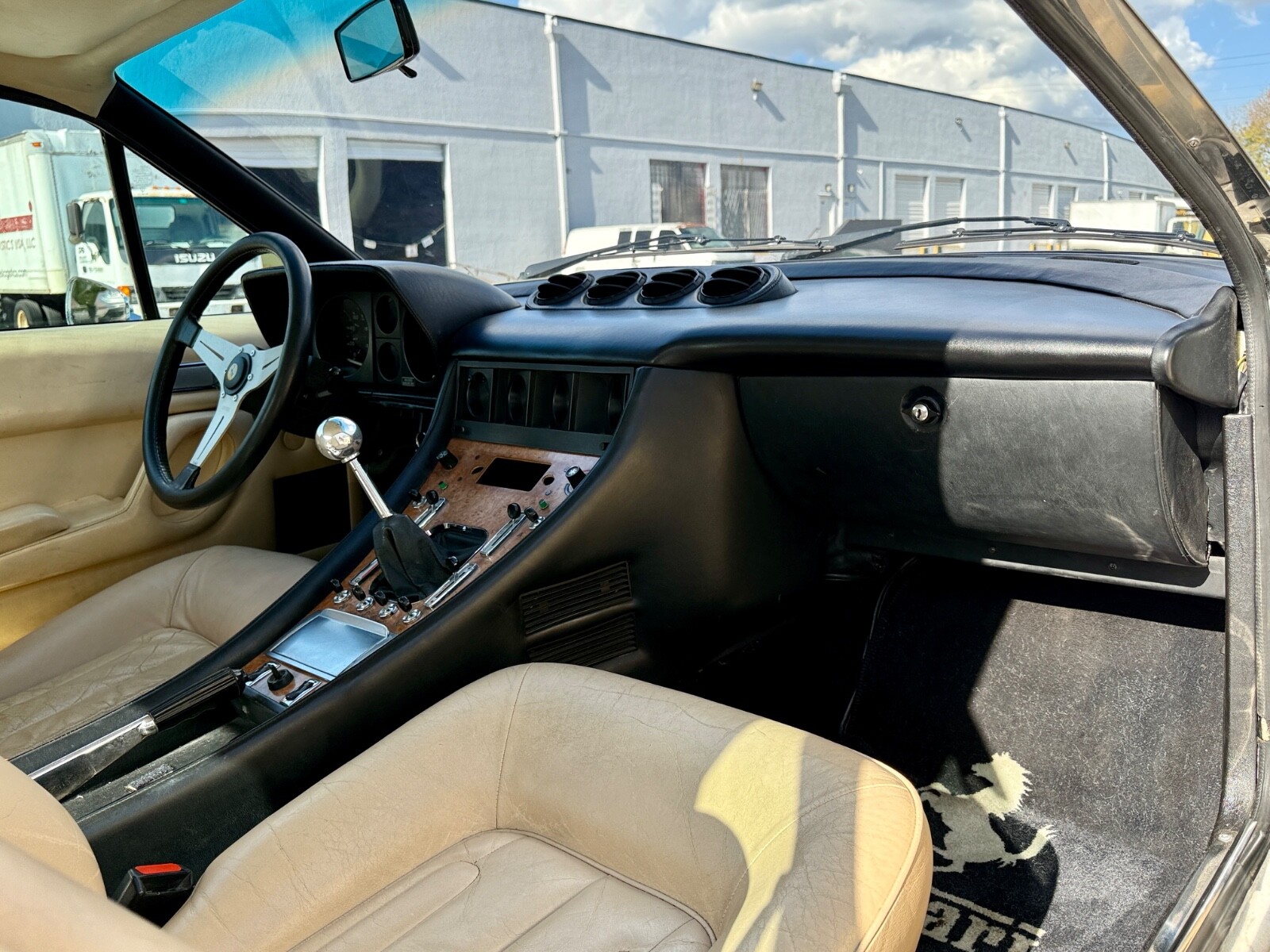 Ferrari-400-1981-Coupe-10