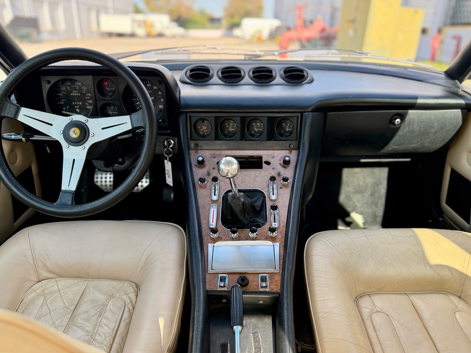 Ferrari-400-1981-Coupe-13