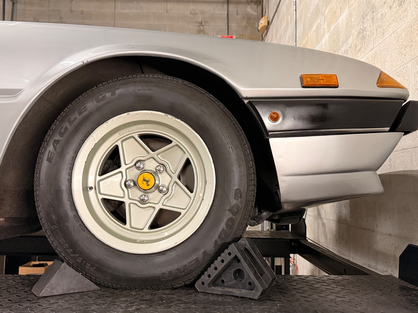 Ferrari-400-1981-Coupe-37