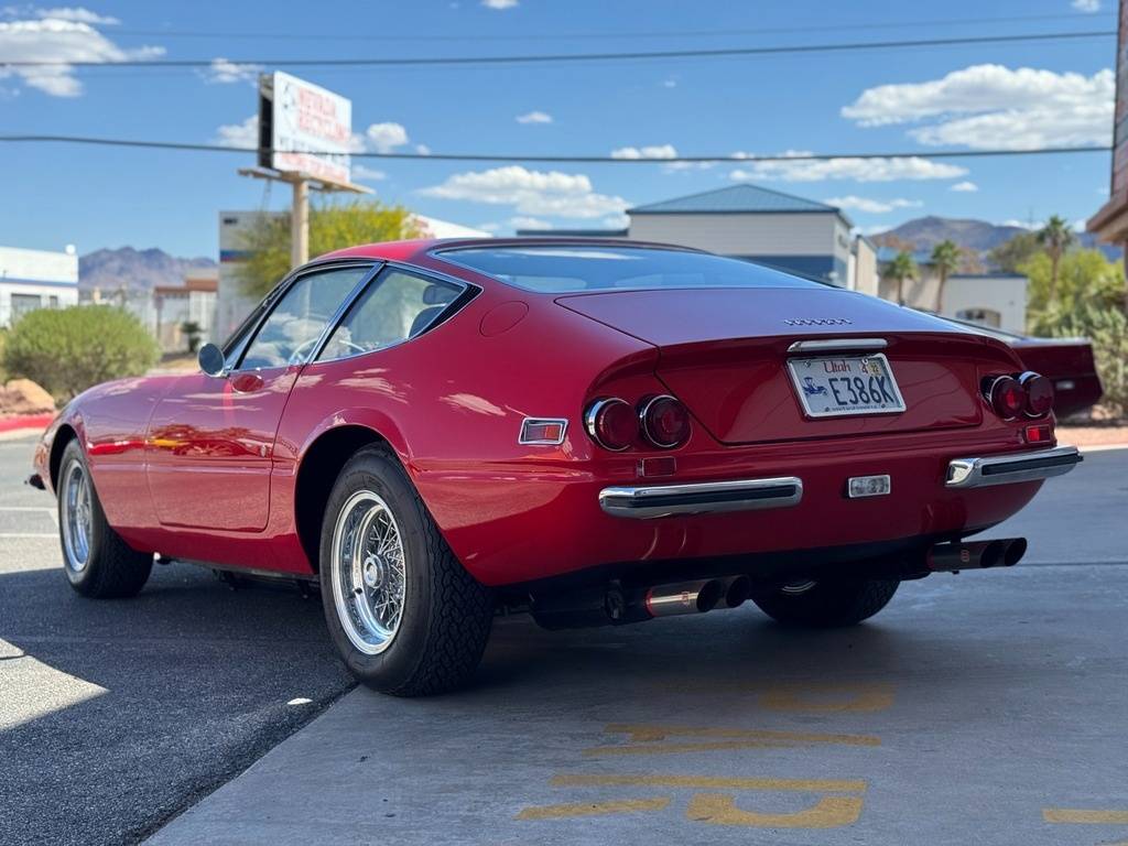 Ferrari-Daytona-coupe-1971-red-1