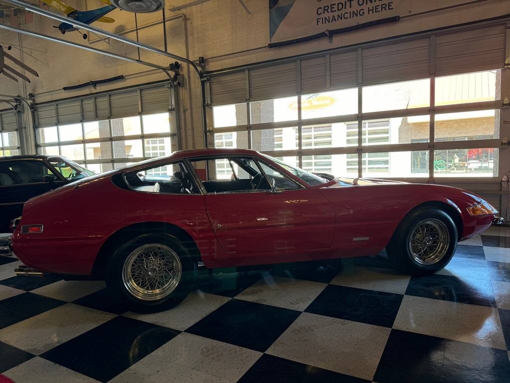 Ferrari-Daytona-coupe-1971-red-20