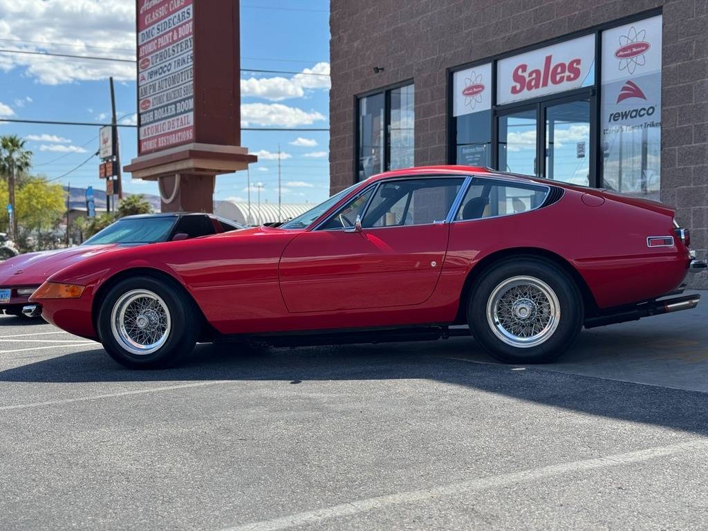 Ferrari-Daytona-coupe-1971-red-23