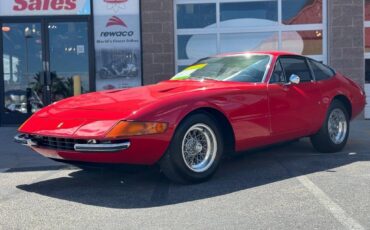 Ferrari-Daytona-coupe-1971-red