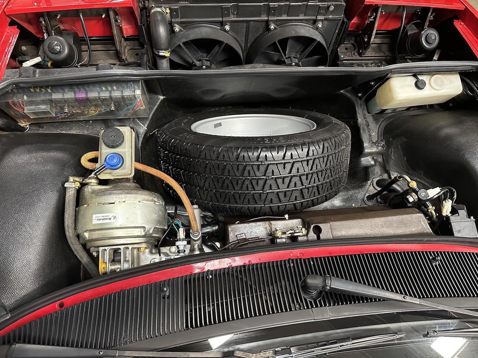 Ferrari-Mondial-1986-Convertible-4