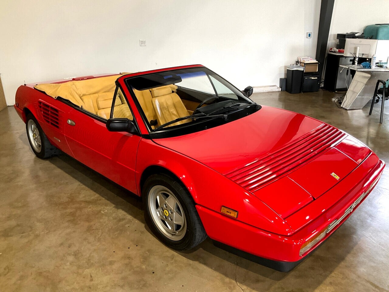 Ferrari-Mondial-1988-Convertible-10