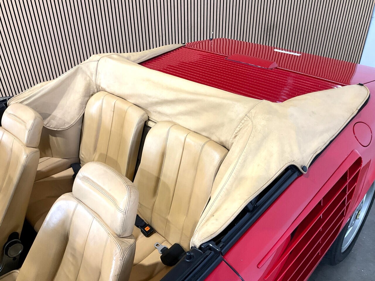 Ferrari-Mondial-1988-Convertible-18