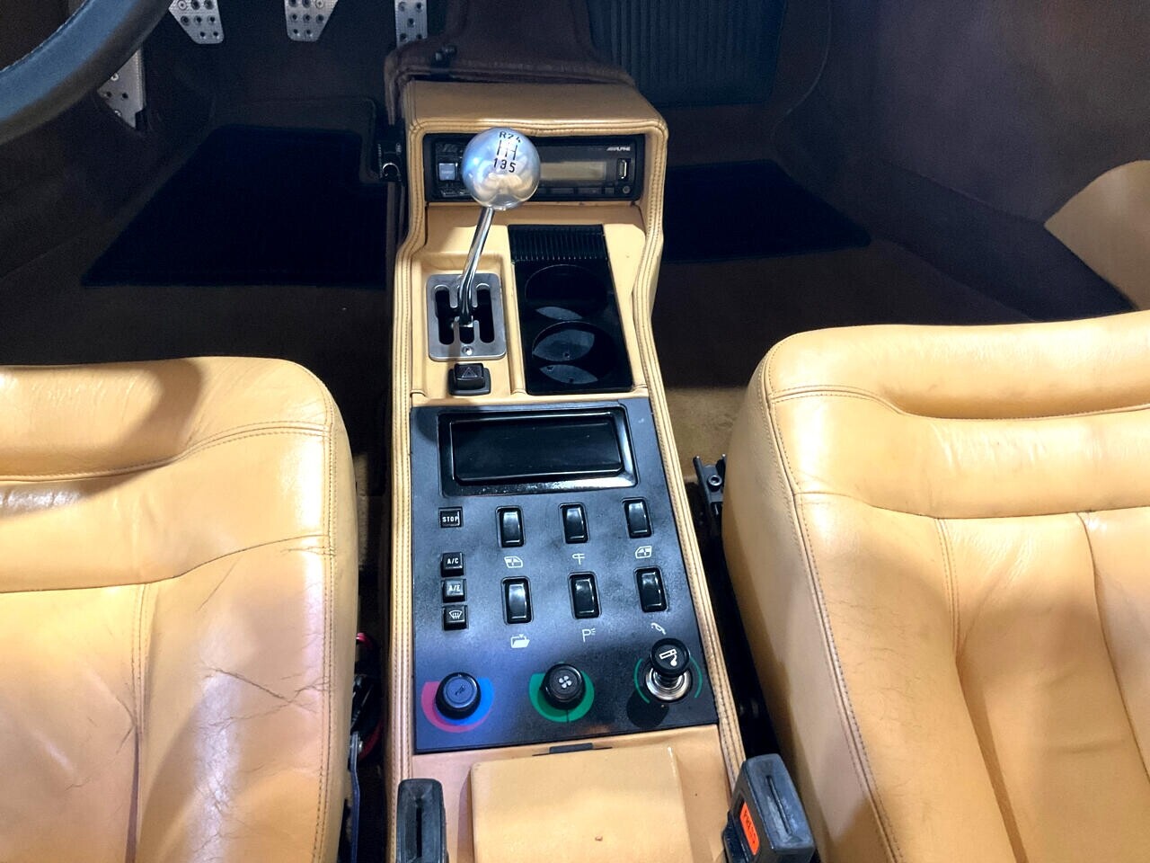 Ferrari-Mondial-1988-Convertible-25