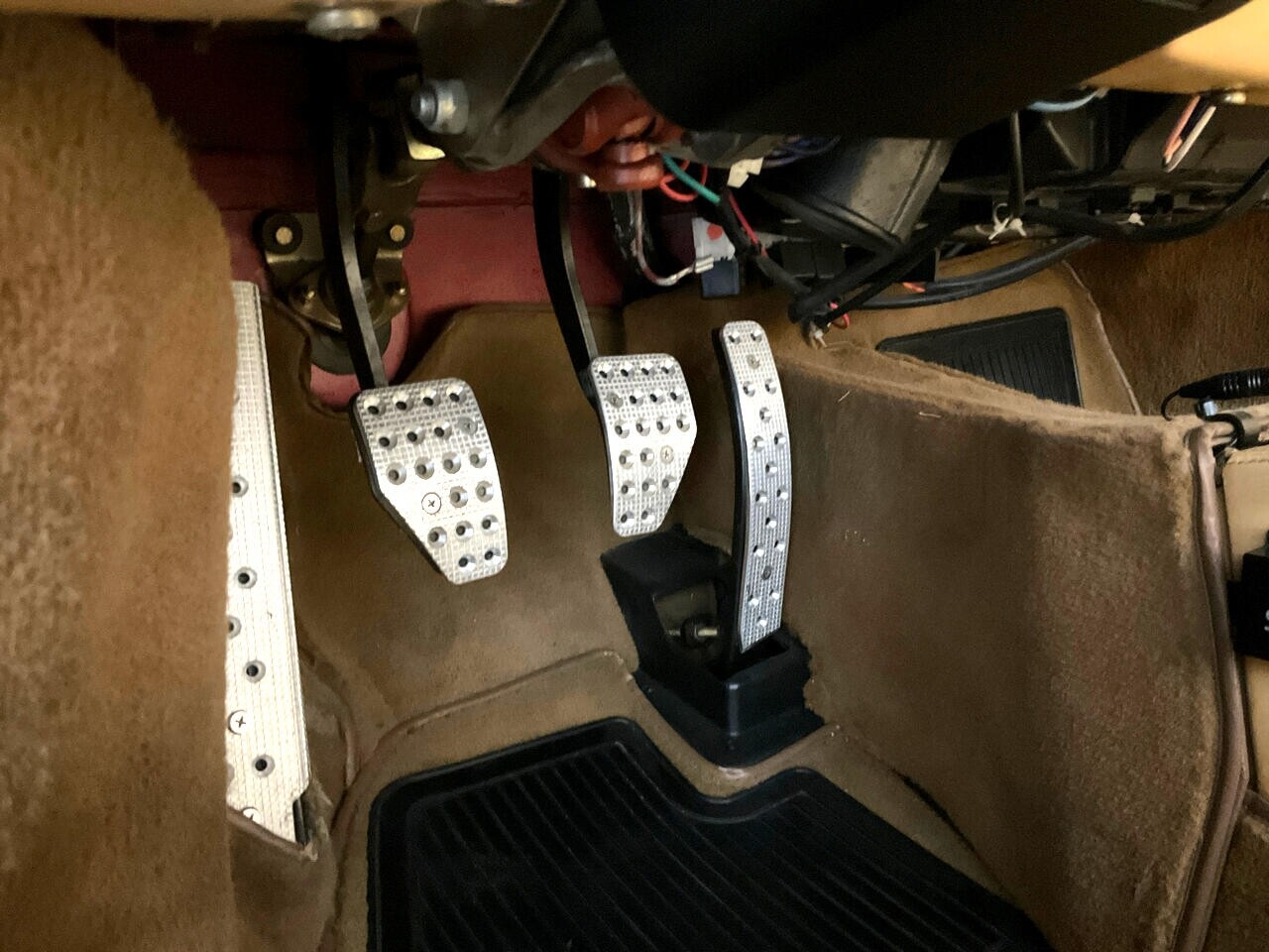 Ferrari-Mondial-1988-Convertible-31