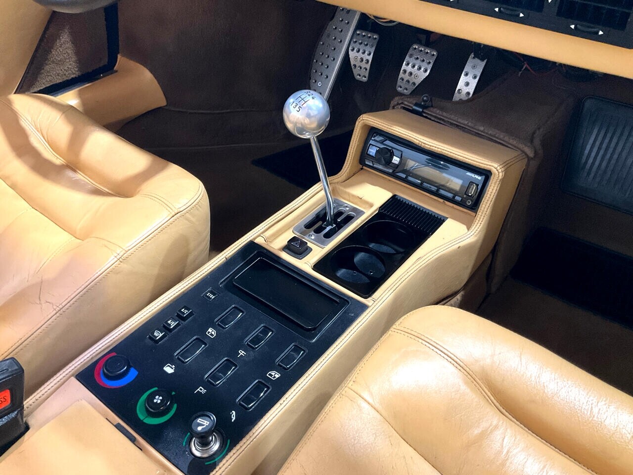 Ferrari-Mondial-1988-Convertible-33