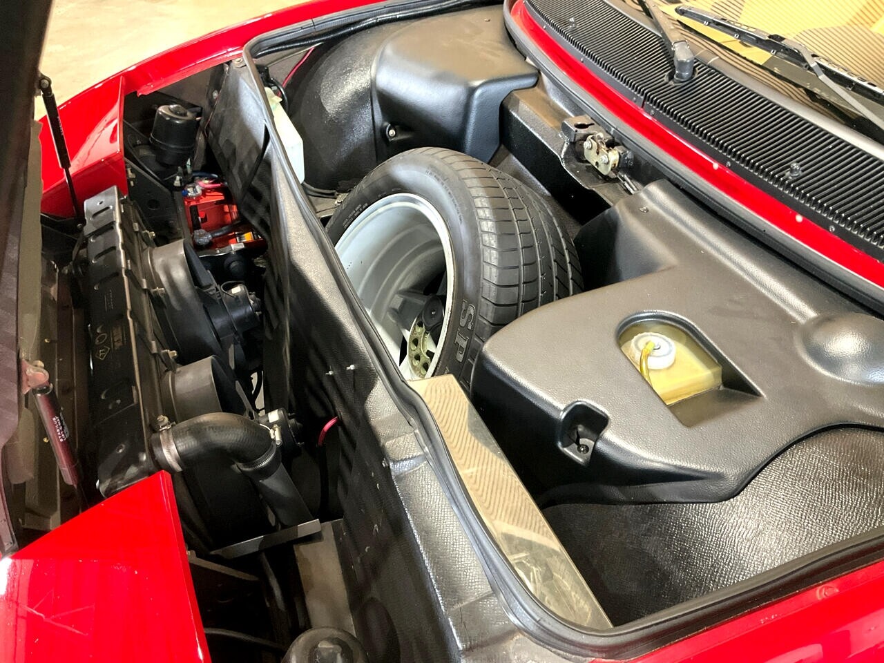 Ferrari-Mondial-1988-Convertible-35