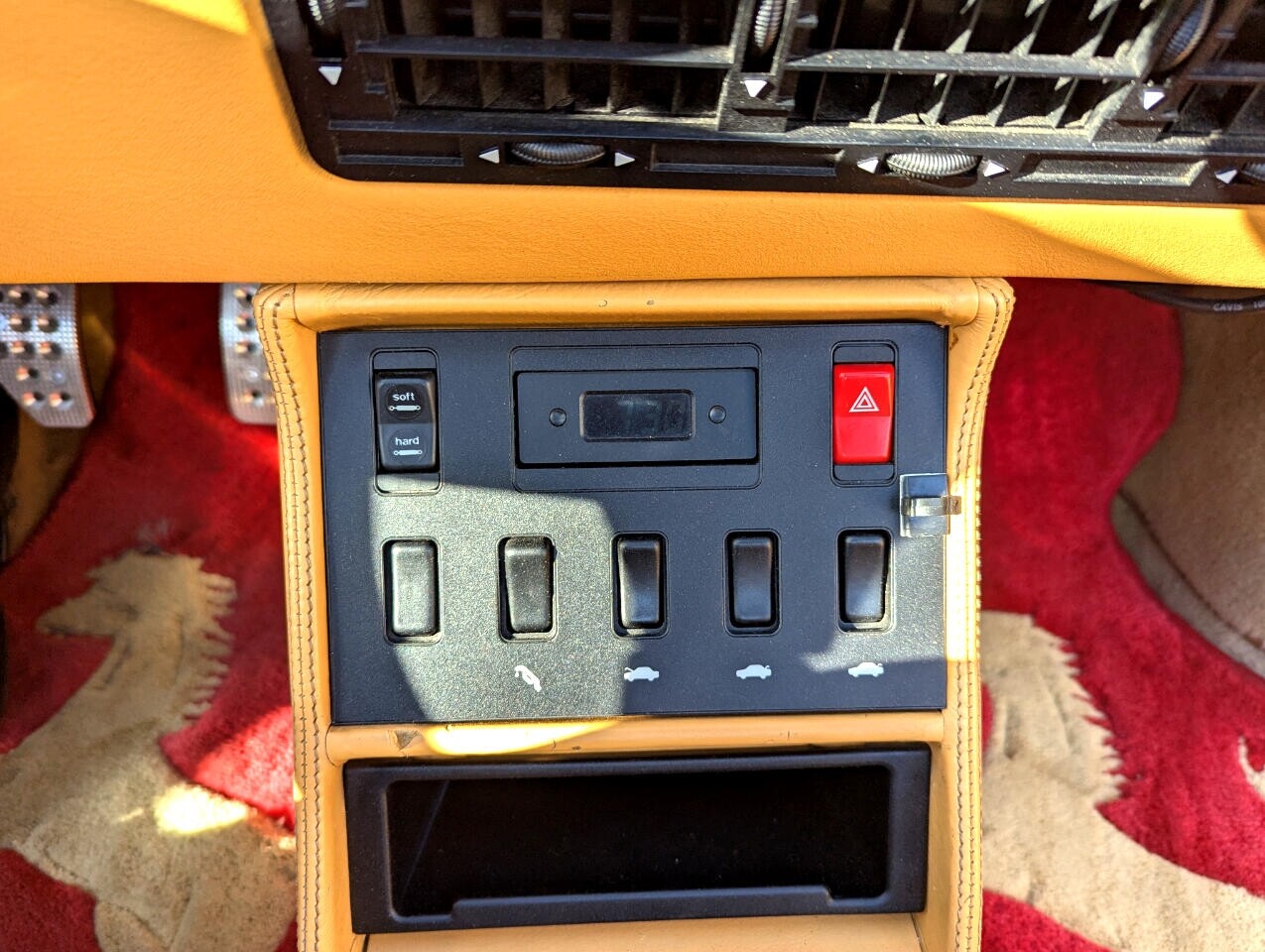 Ferrari-Mondial-1989-Convertible-25
