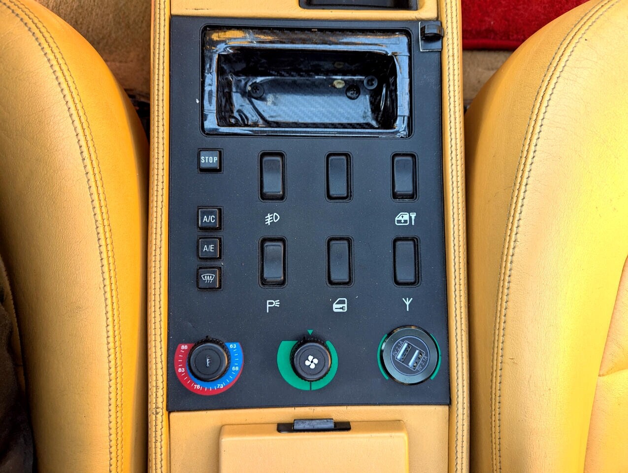 Ferrari-Mondial-1989-Convertible-29