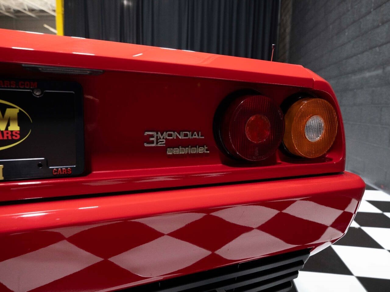 Ferrari-Mondial-Cabriolet-1986-Convertible-29