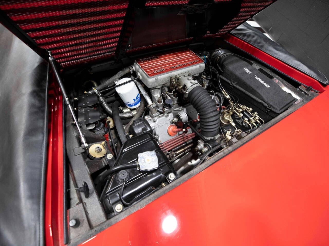 Ferrari-Mondial-Cabriolet-1986-Convertible-3